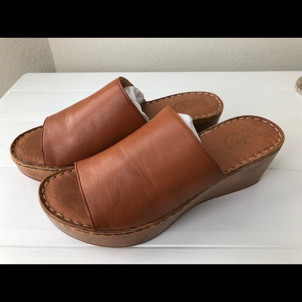 Seychelles Tan Leather Wedge Sandals